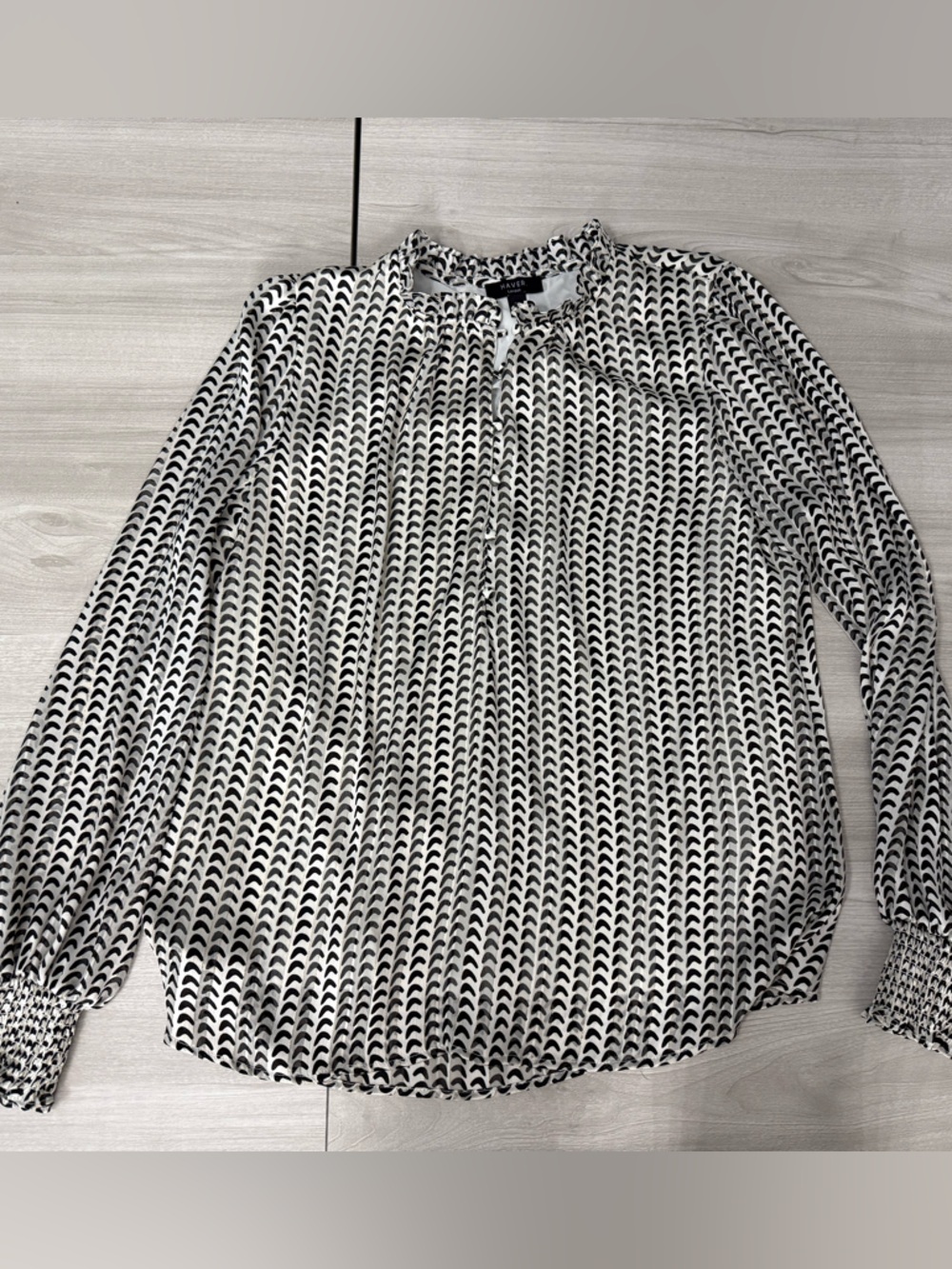 Haver London women’s Black and White Patterned Long-Sleeve dress Blouse Sz L